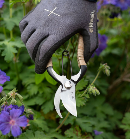 Niwaki Fujimaki Rattan Secateurs